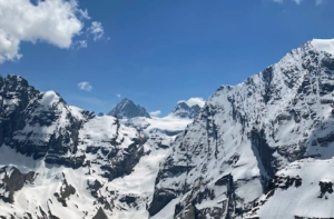 FunFlights Helicopter-Tours with Glacier Landing – Aperitif Helicopter Flight with Stopover in Switzerland